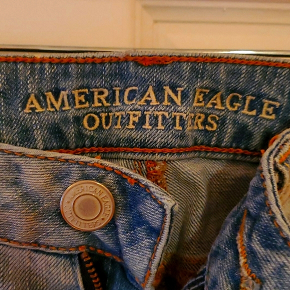 American Eagle Distressed Jeans - Picture 3 of 4